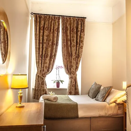 Casa de hóspedes Killarney House Western Road 3*